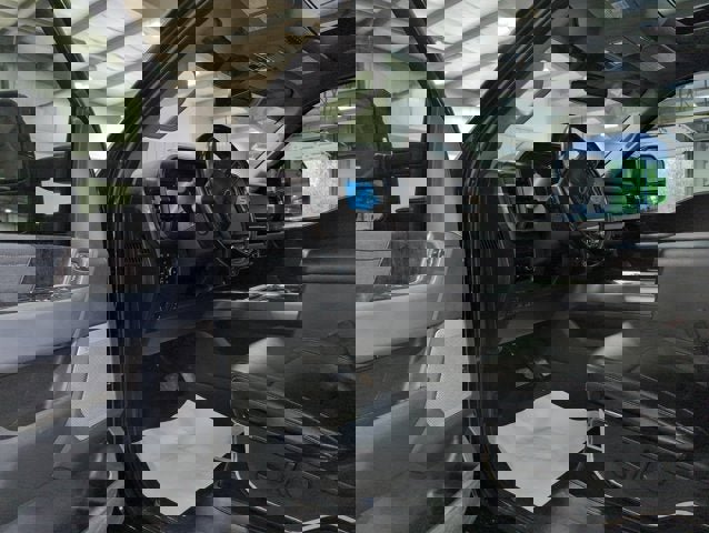 Used 2023 Ford F250 Lariat w/ Lariat Ultimate Package AWD/4WD image 7