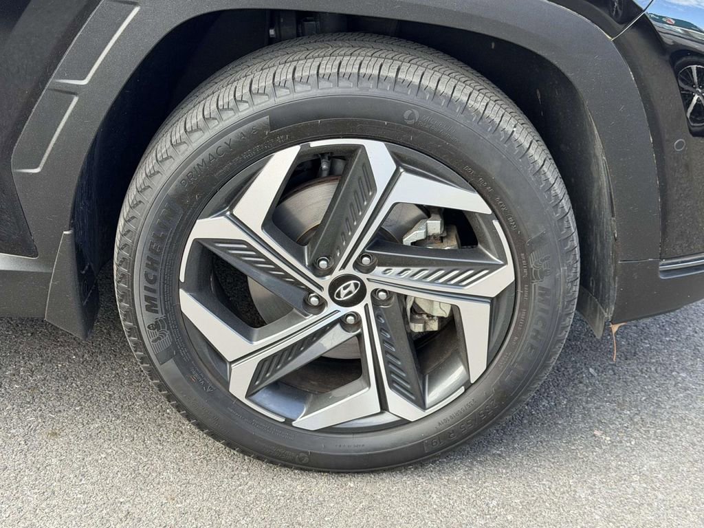 Certified 2023 Hyundai Tucson Limited AWD/4WD image 9