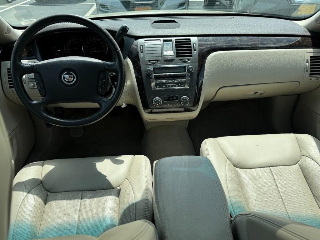 Used 2010 Cadillac DTS Luxury FWD image 13