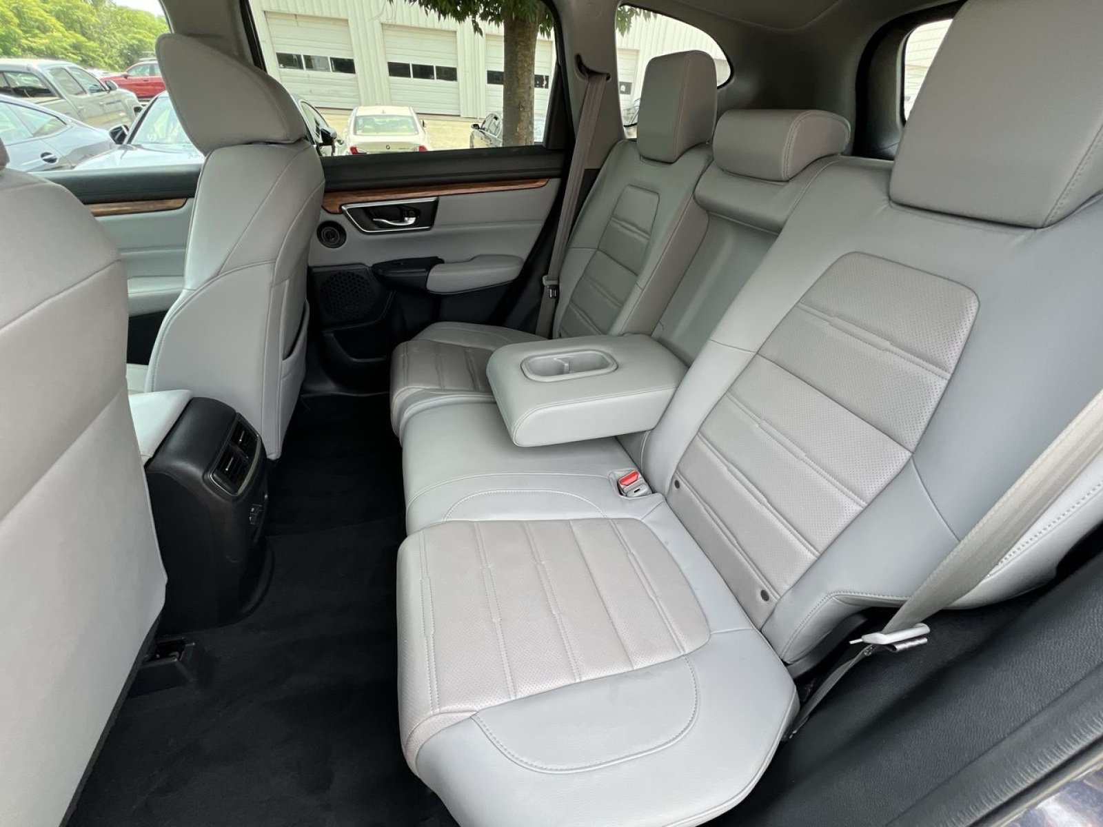 Used 2018 Honda CR-V Touring image 5