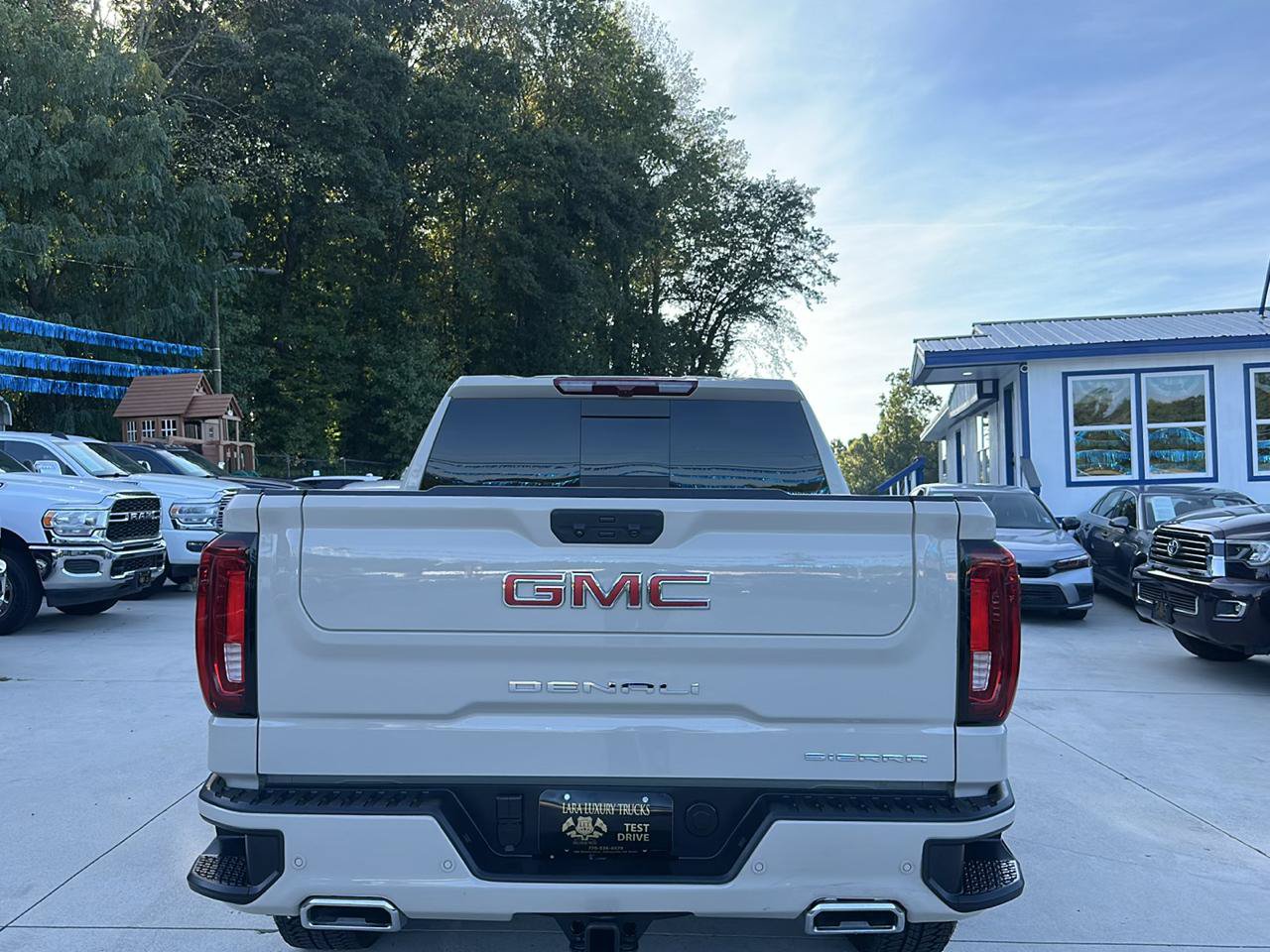 Used 2026 GMC Sierra 1500 Denali AWD/4WD image 6