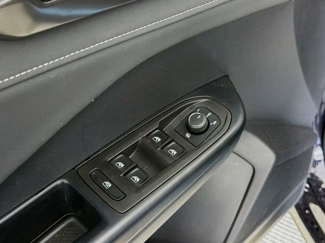 New 2025 Volkswagen Taos SE image 19