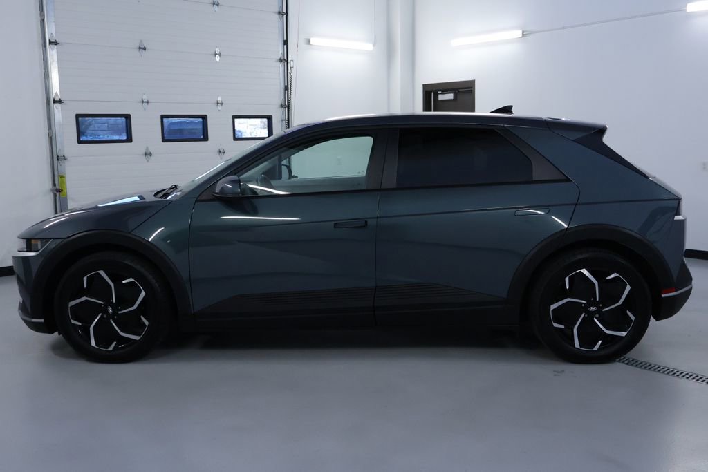 Used 2022 Hyundai Ioniq 5 SE image 4