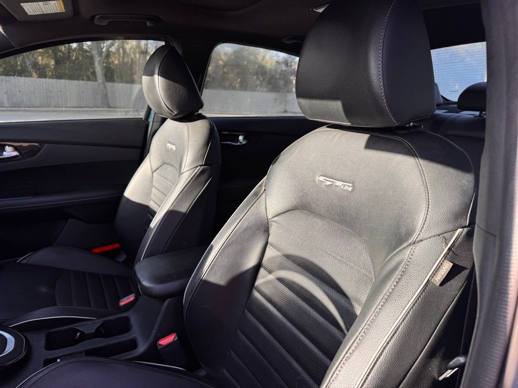 Used 2022 Kia Forte GT-Line w/ GT-Line Premium Package image 13