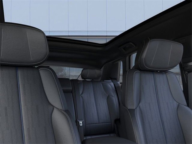 New 2025 Cadillac Lyriq Luxury image 24