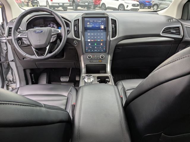 Used 2023 Ford Edge SEL w/ Convenience Package AWD/4WD image 4