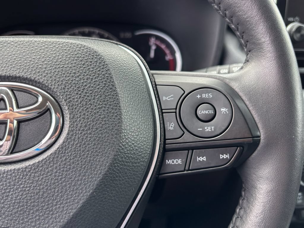 Used 2025 Toyota RAV4 XLE w/ Weather Package AWD/4WD image 31