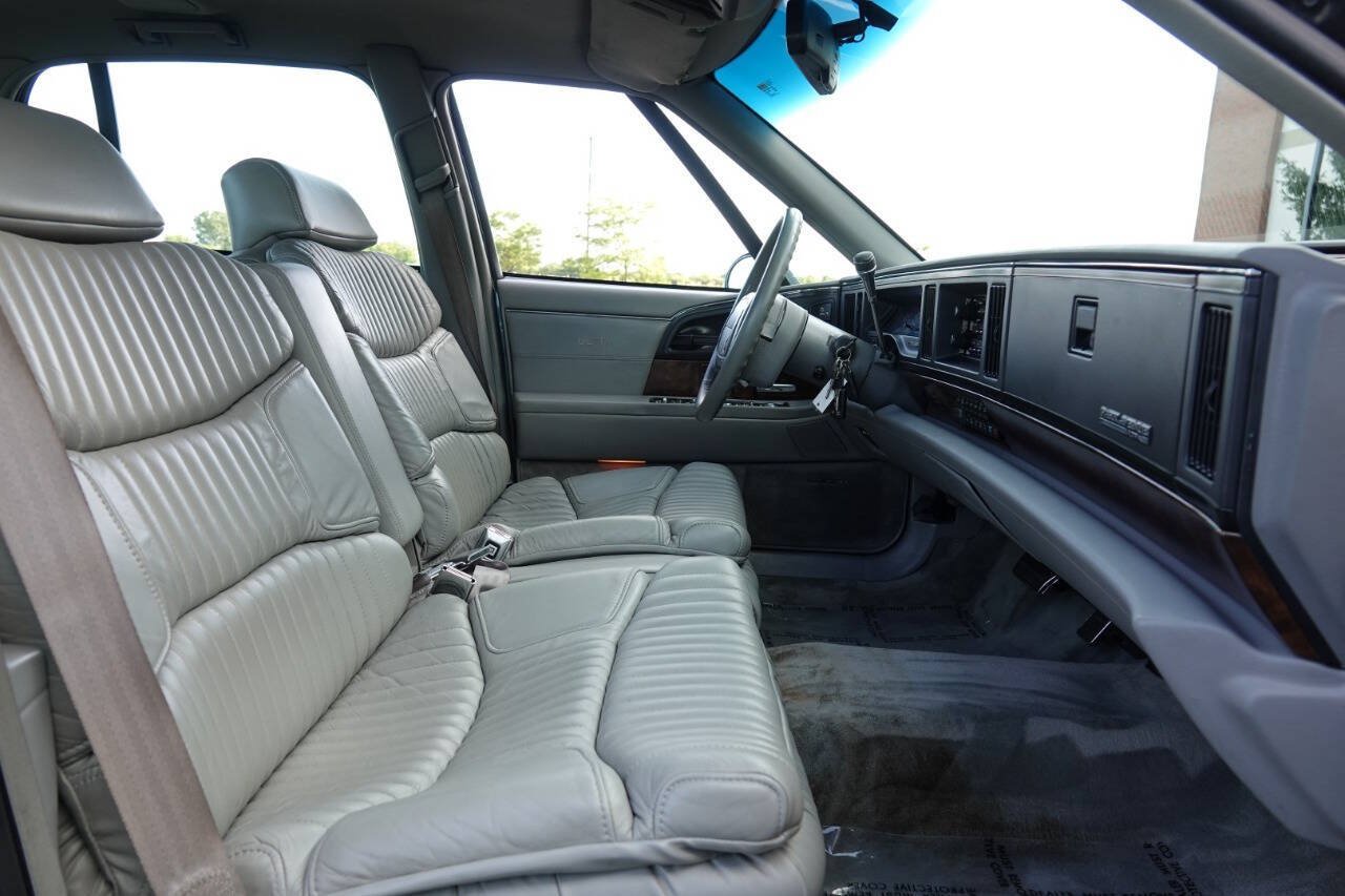 Used 1993 Buick Park Avenue Ultra FWD image 96