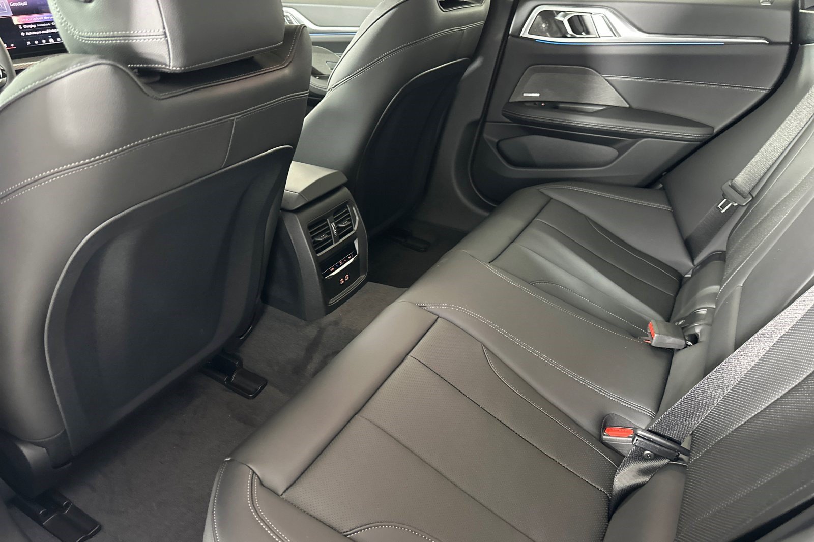 New 2026 BMW i4 eDrive40 w/ Premium Package RWD image 28