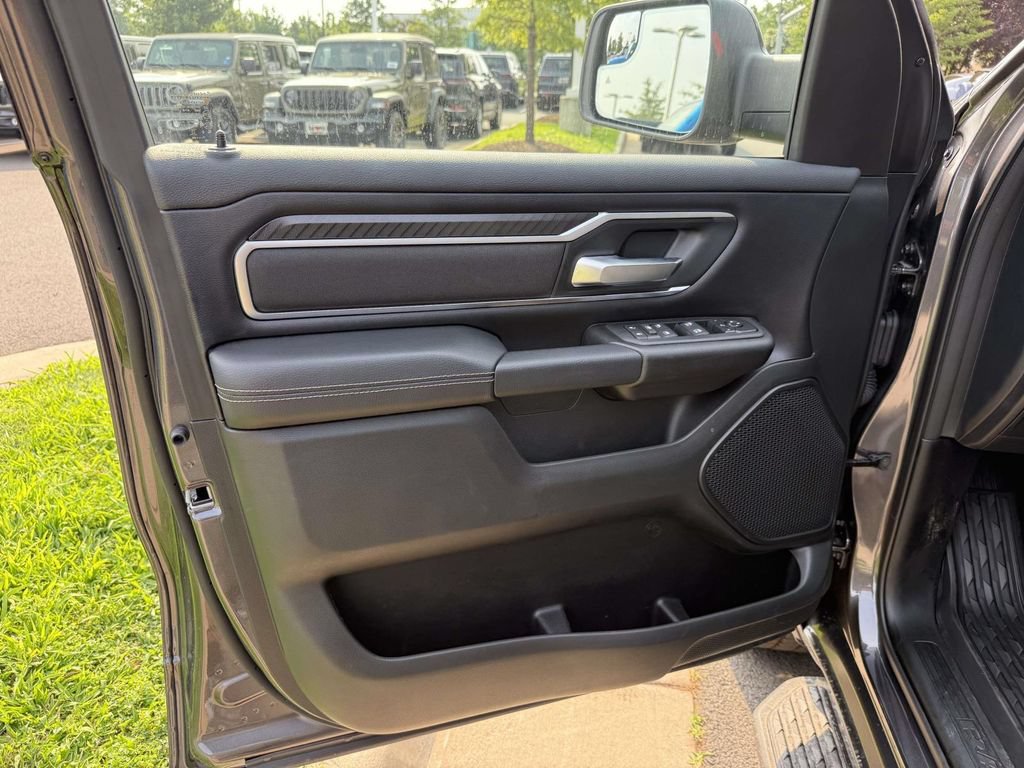 New 2026 RAM 1500 Big Horn AWD/4WD image 31