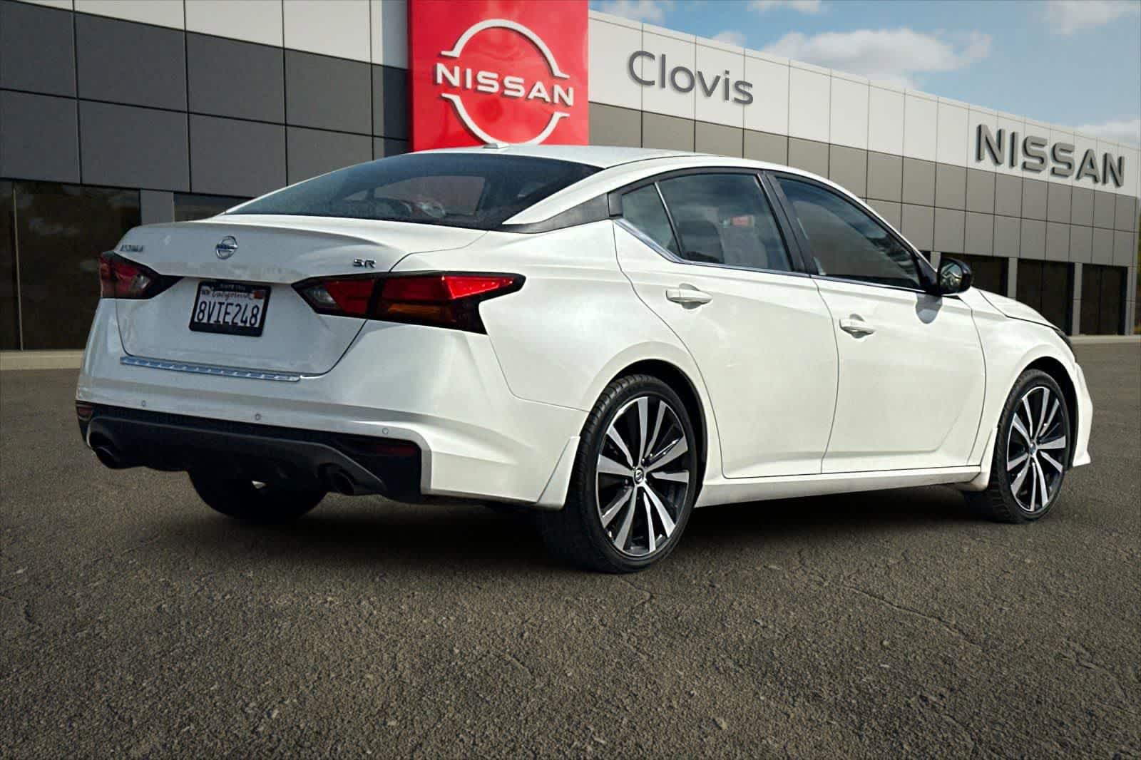 Used 2020 Nissan Altima 2.5 SR FWD image 3