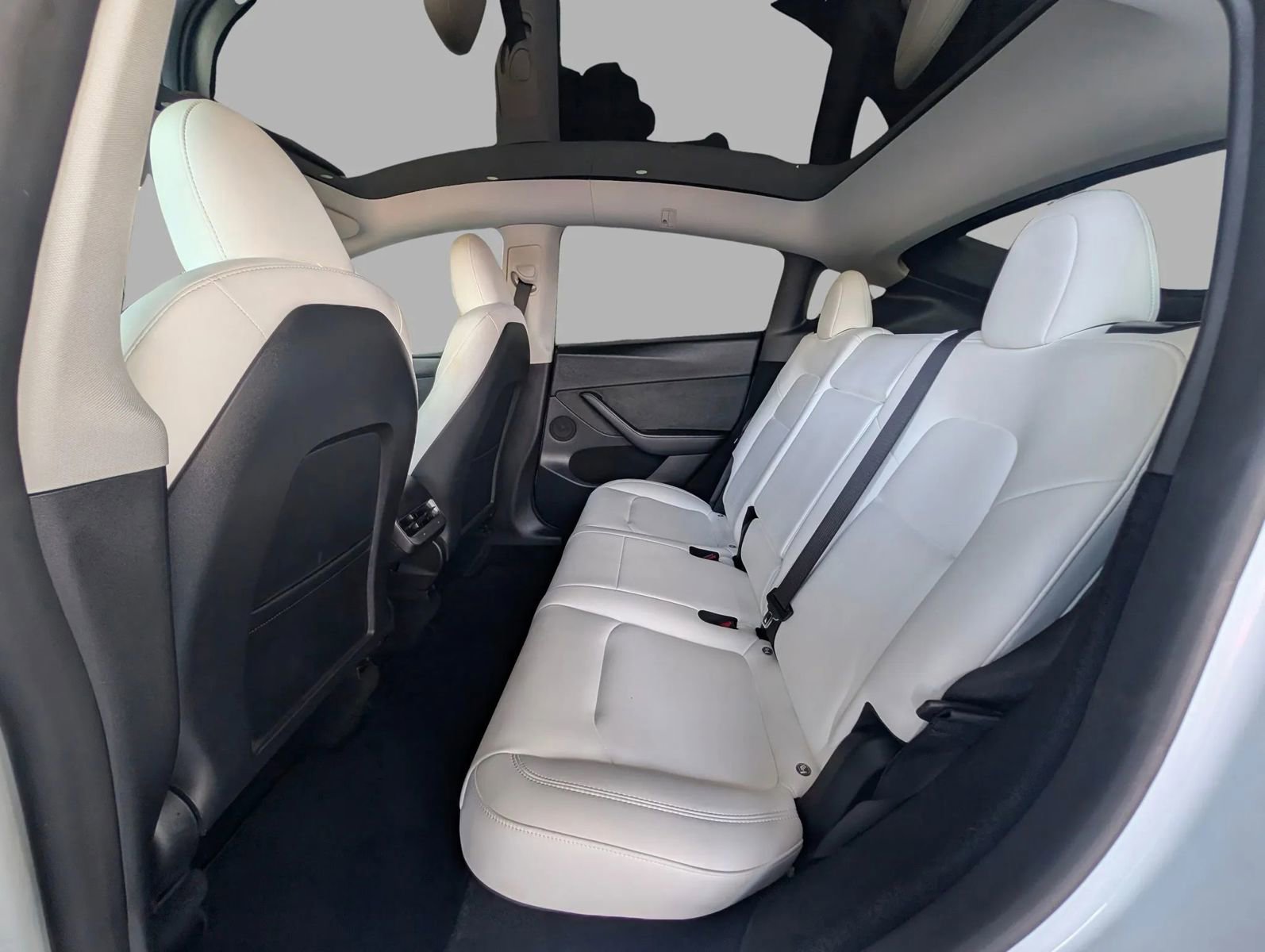Used 2023 Tesla Model Y Performance AWD/4WD image 22