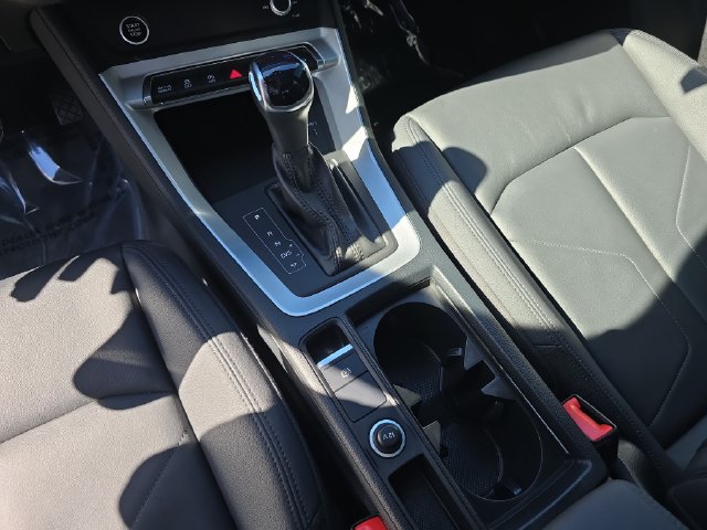 Used 2022 Audi Q3 2.0T Premium AWD/4WD image 28