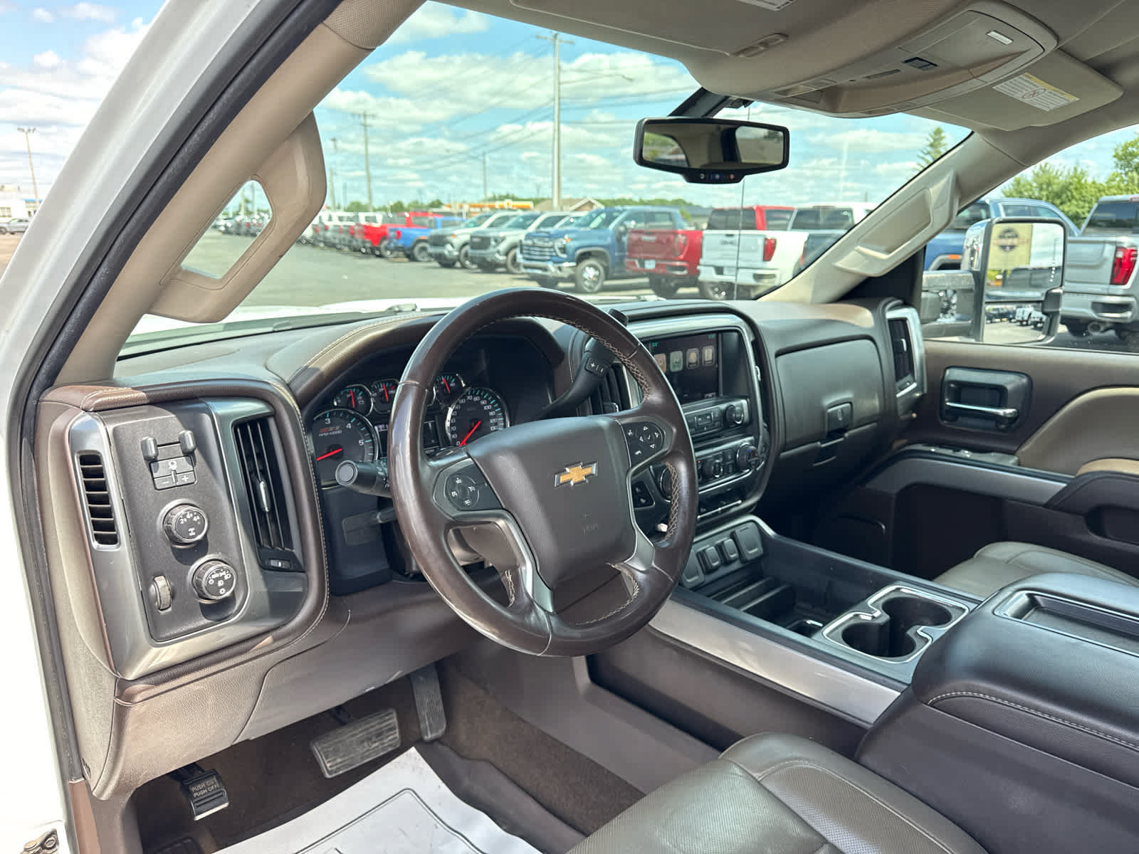 Used 2015 Chevrolet Silverado 2500 LTZ w/ Z71 Package, Off-Road AWD/4WD image 13