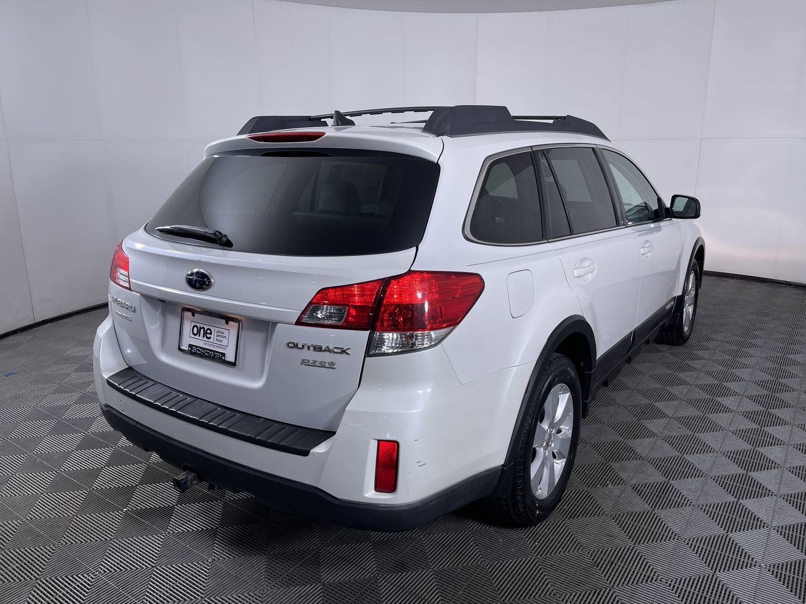 Used 2011 Subaru Outback 2.5i Limited AWD/4WD image 24