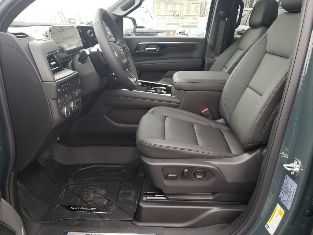 New 2026 Chevrolet Suburban Z71 w/ Comfort Package image 9