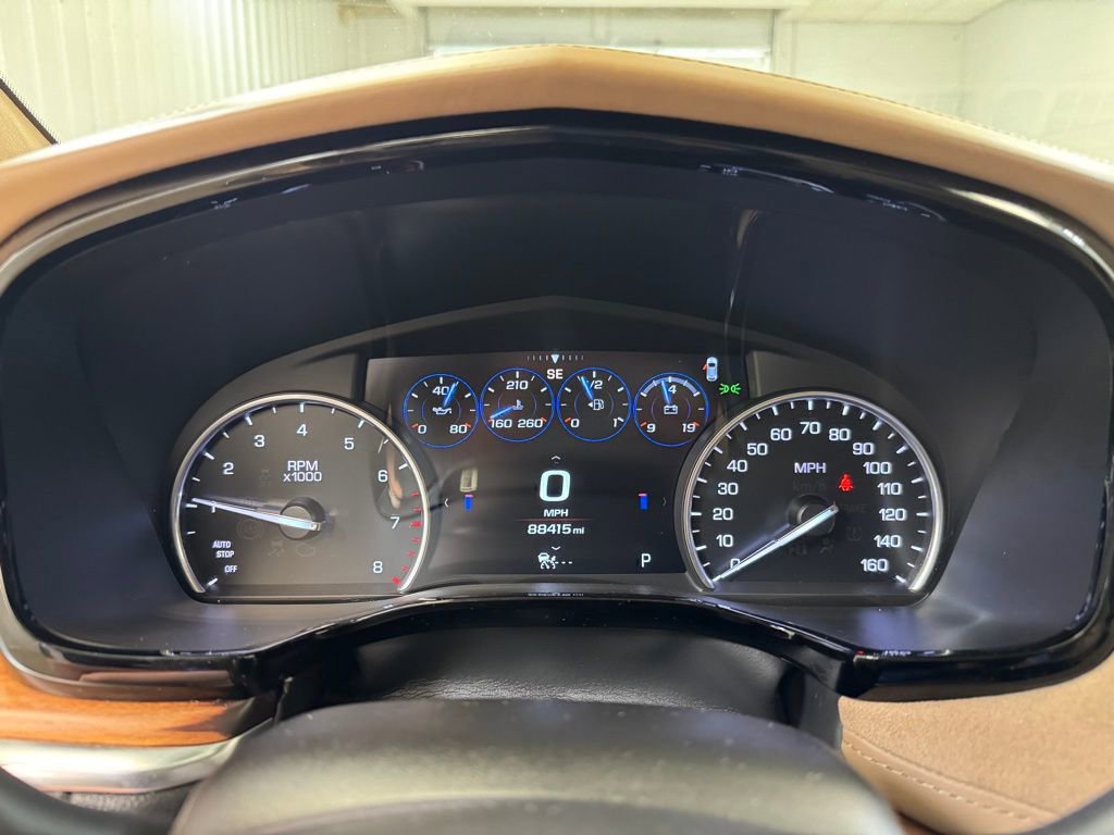 Used 2017 Cadillac XT5 Platinum w/ Driver Assist Package image 34