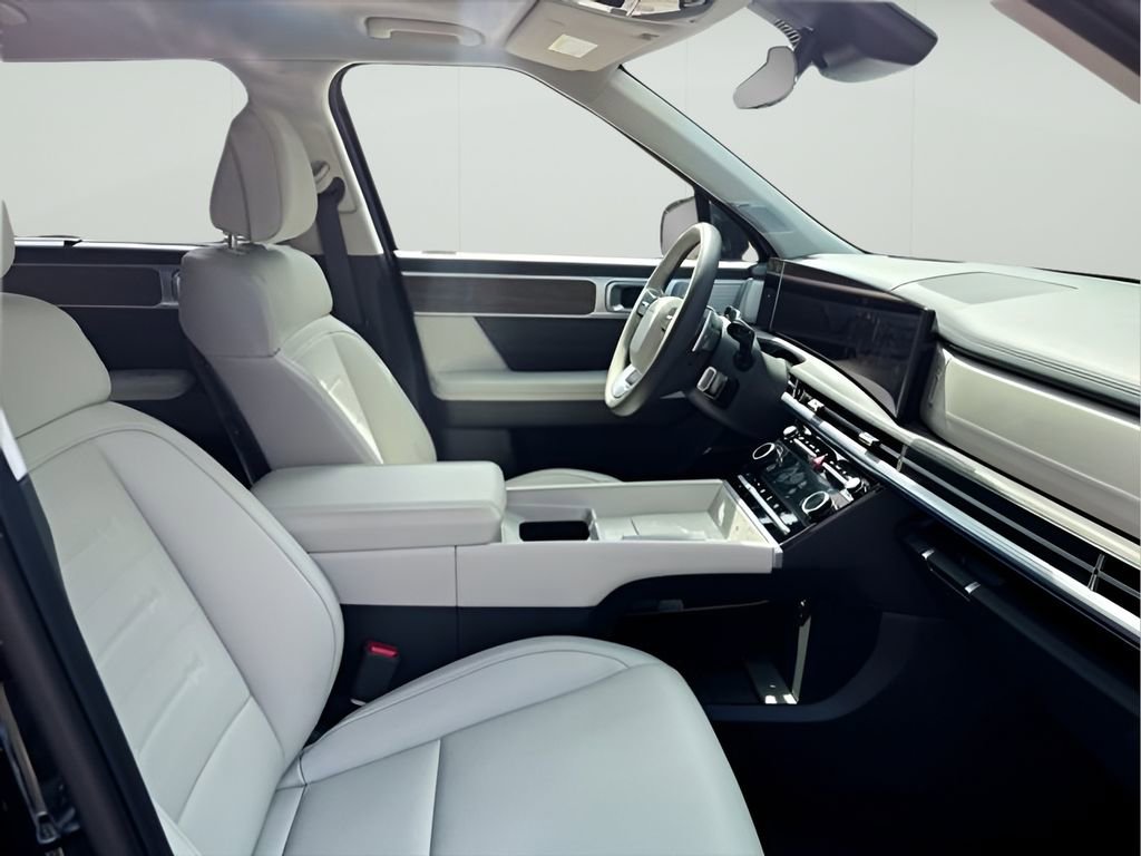 Used 2025 Hyundai Santa Fe Calligraphy image 11