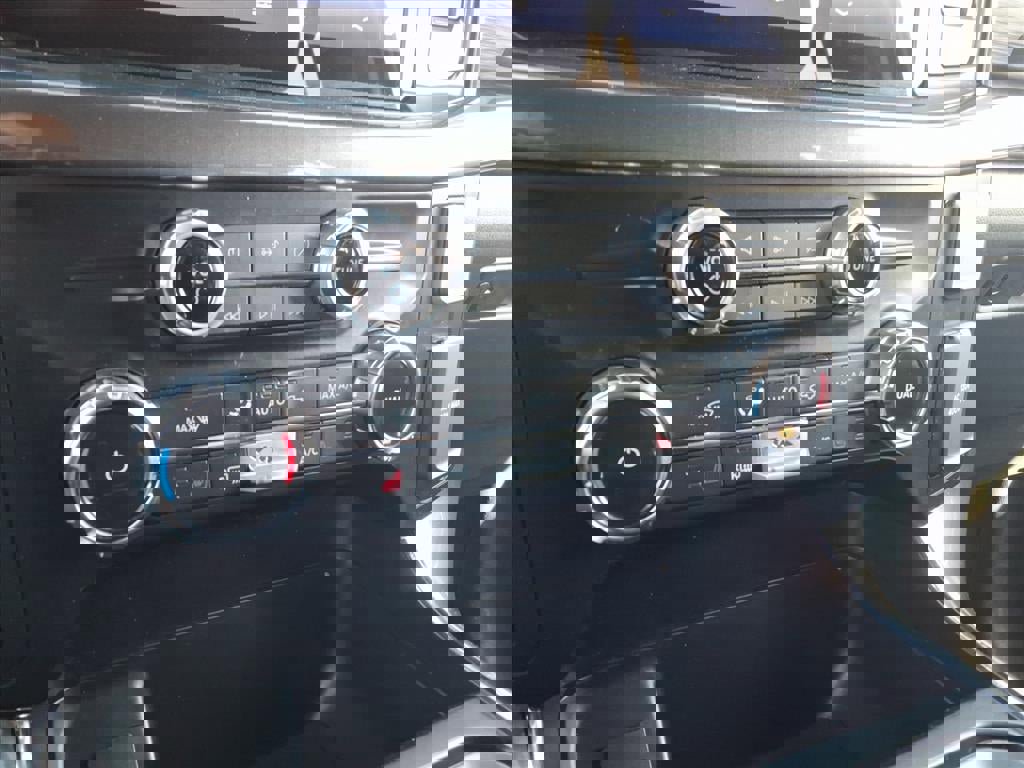 Used 2022 Ford F150 XLT w/ Equipment Group 302A High image 19