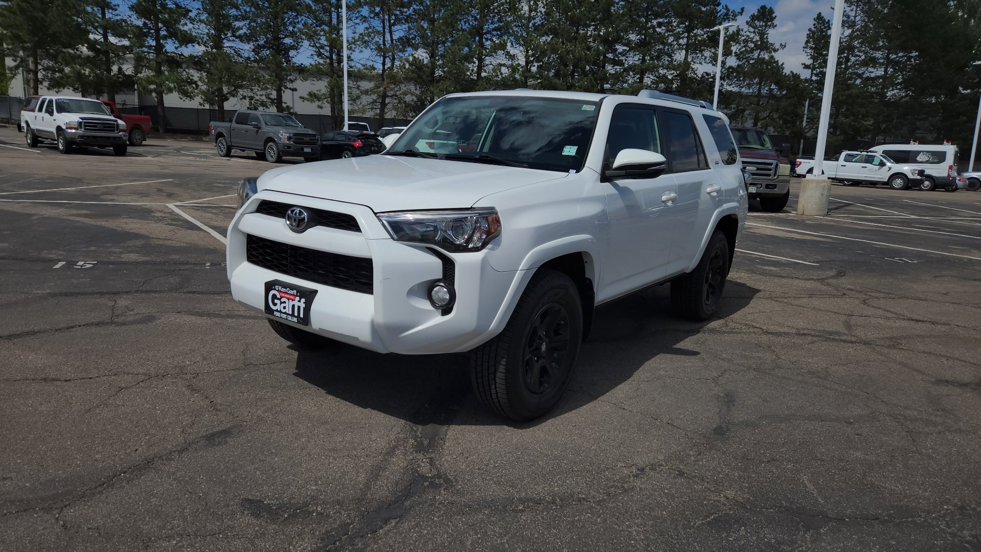 Used 2018 Toyota 4Runner SR5 Premium AWD/4WD image 2