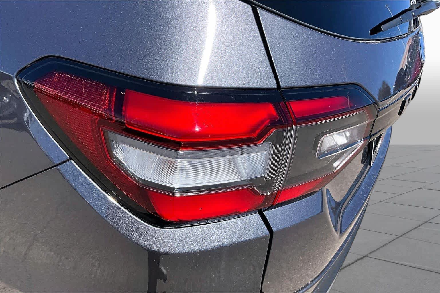 Used 2025 Honda Pilot Touring image 29