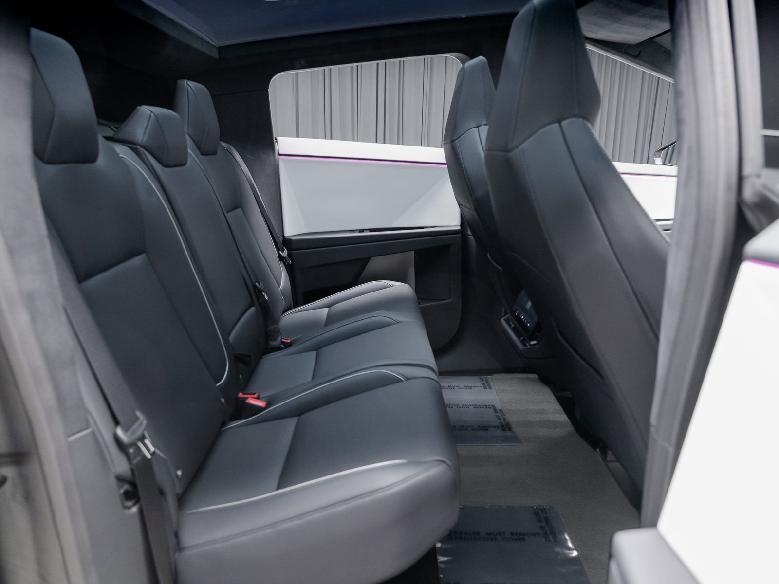 Used 2024 Tesla Cybertruck AWD Crew Cab image 45