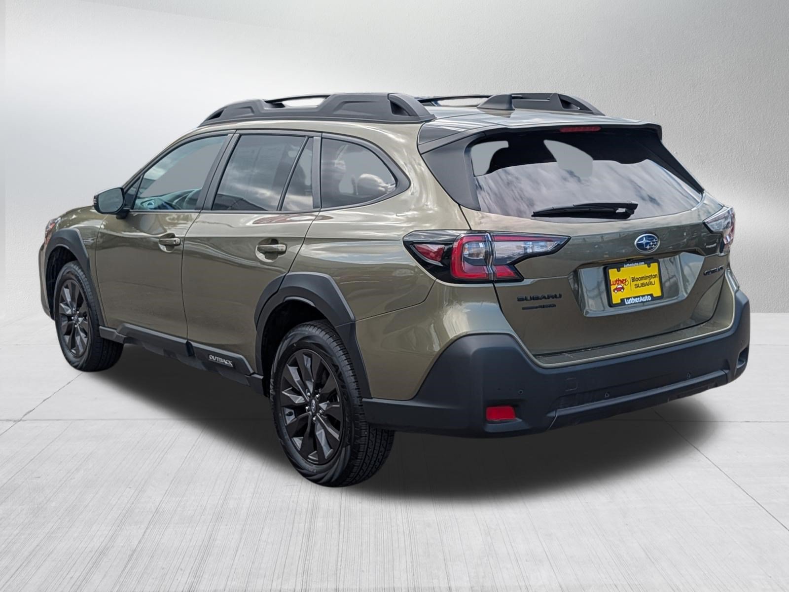Certified 2025 Subaru Outback Onyx Edition AWD/4WD image 5