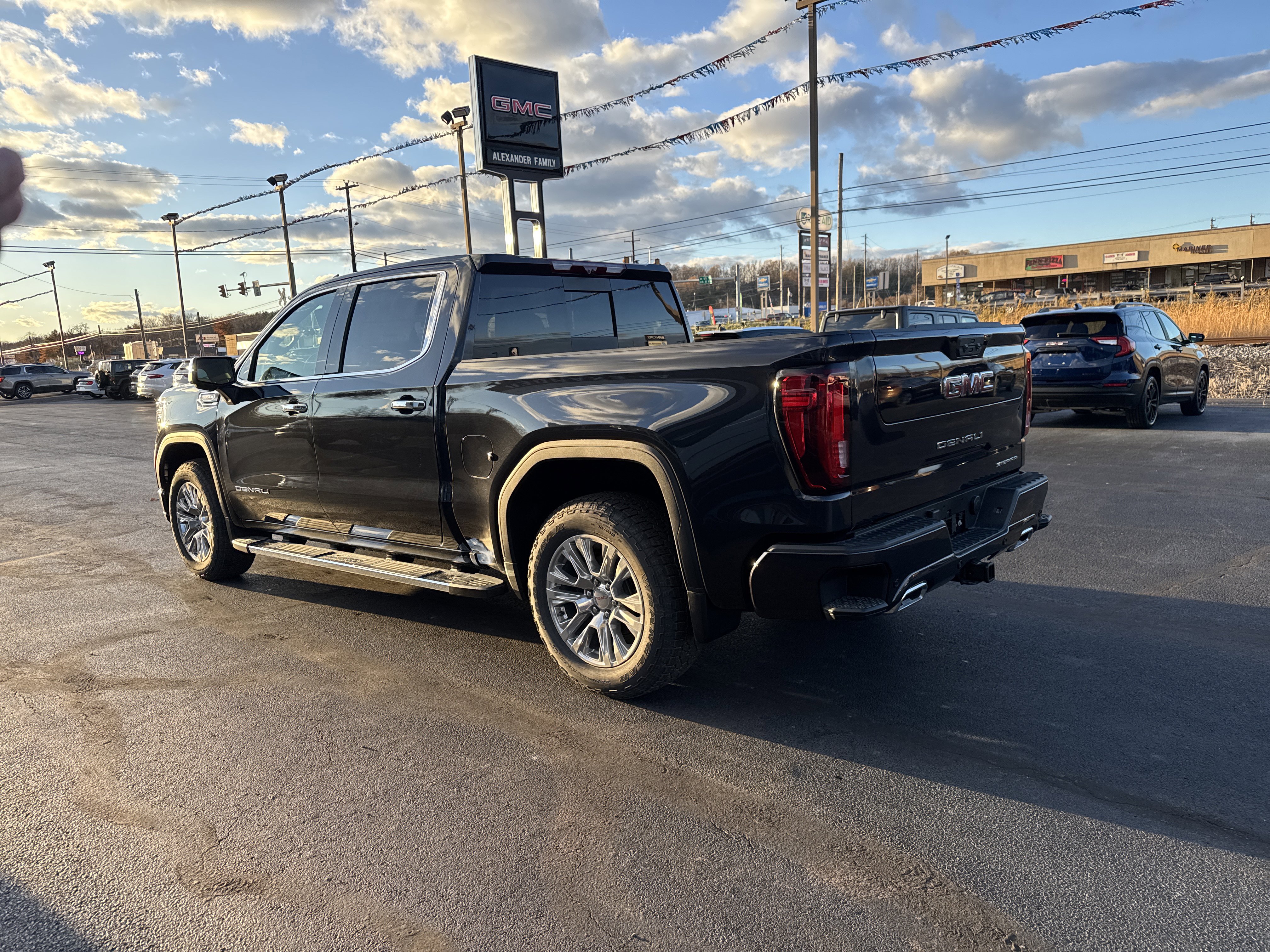 New 2026 GMC Sierra 1500 Denali w/ Technology Package image 6