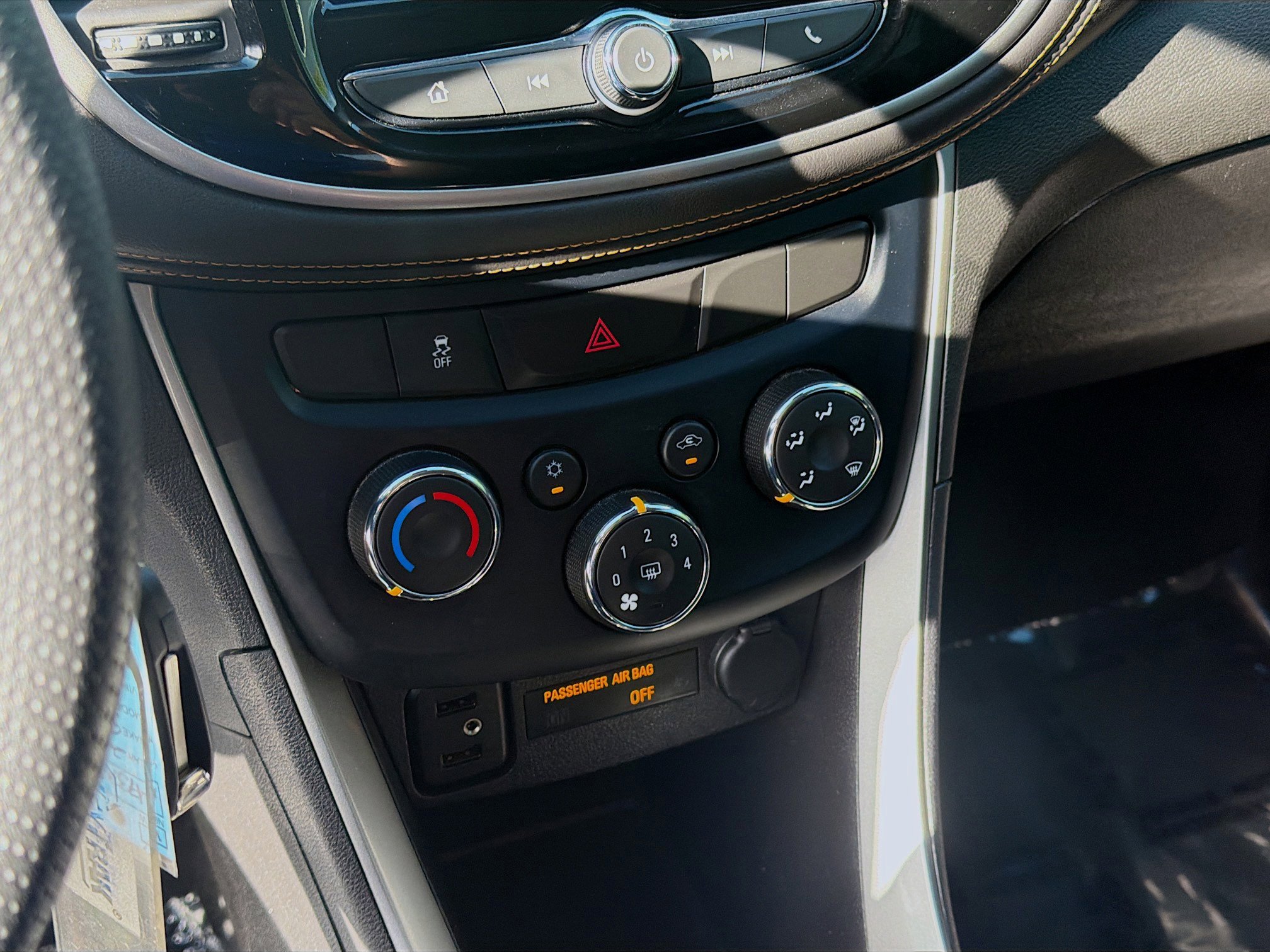 Used 2019 Chevrolet Trax LT image 14