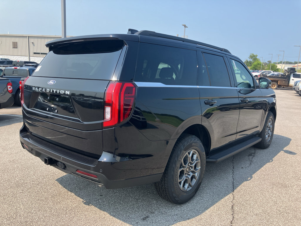 New 2027 Ford Expedition Active AWD/4WD image 5