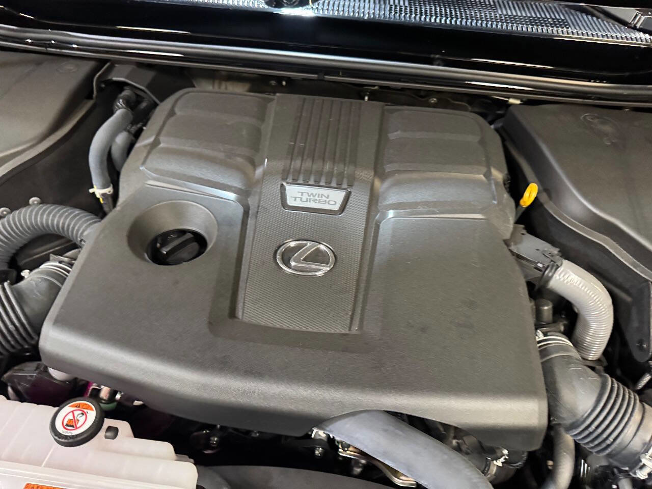 Used 2025 Lexus GX 550 w/ Accessory Package (2T) AWD/4WD image 26