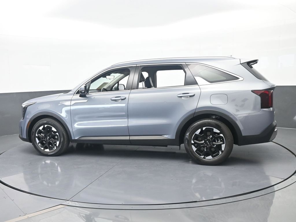 Used 2025 Kia Sorento S FWD image 3