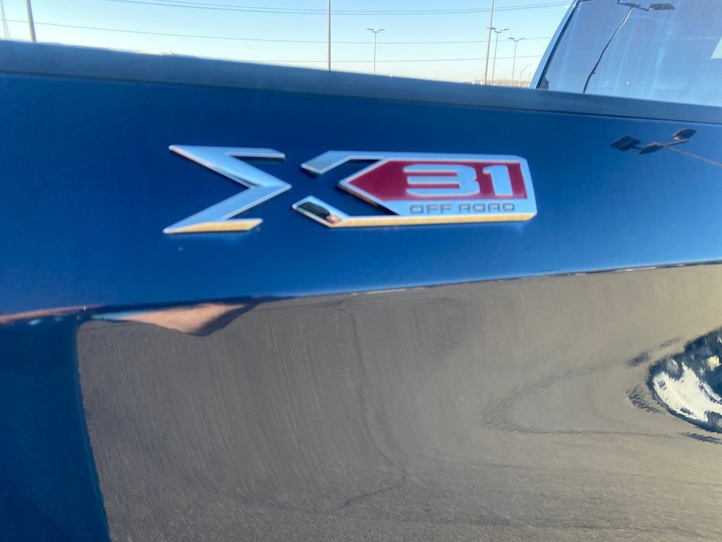 Used 2022 GMC Sierra 1500 Elevation w/ LPO, Elevation Black Package image 34