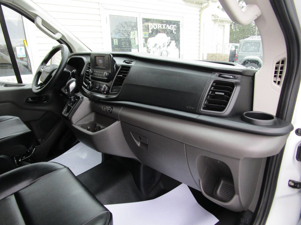 Used 2022 Ford Transit 250 Low Roof AWD image 17