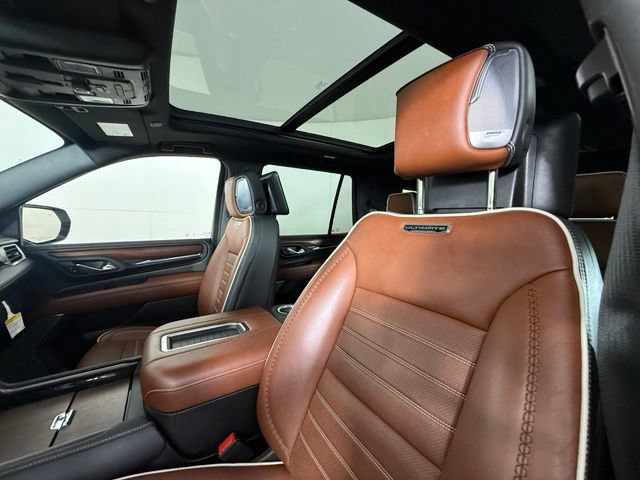 Used 2023 GMC Yukon Denali Ultimate AWD/4WD image 17