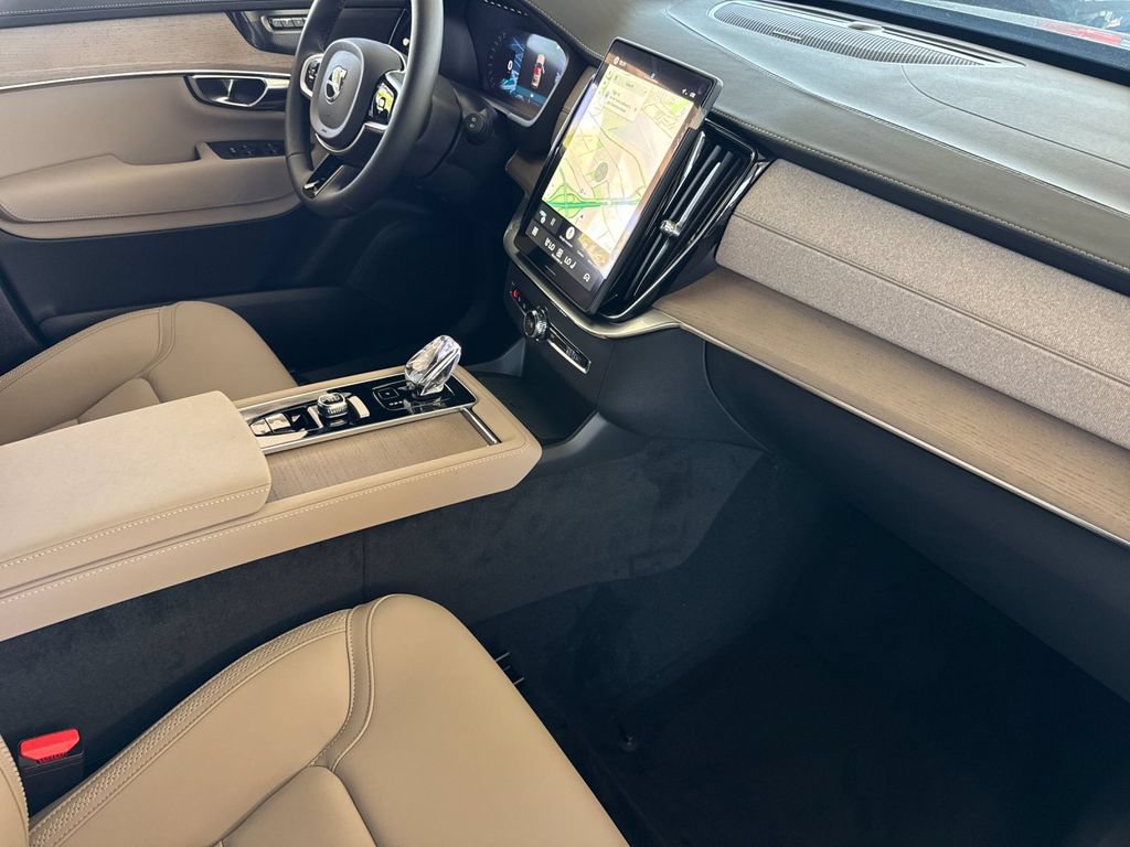 New 2026 Volvo XC90 B6 Plus AWD/4WD image 16