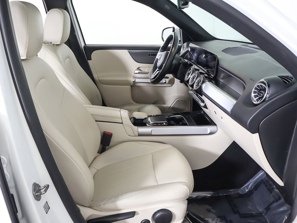 Used 2022 Mercedes-Benz GLB 250 4MATIC image 33