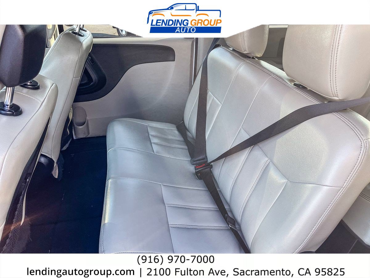 Used 2017 Dodge Grand Caravan SE w/ Power Window Group image 16