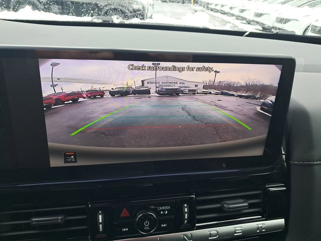 New 2026 Nissan Pathfinder SV image 21