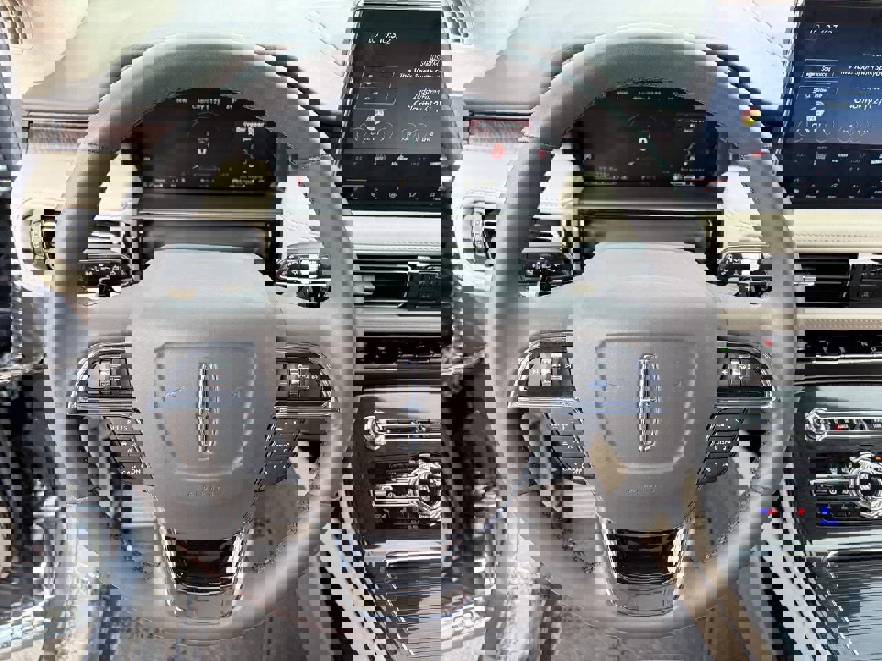 Used 2023 Lincoln Nautilus Reserve w/ Equipment Group 201A image 23