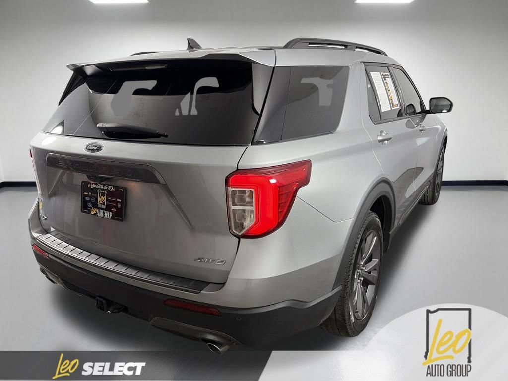 Used 2023 Ford Explorer XLT w/ Equipment Group 202A AWD/4WD image 10