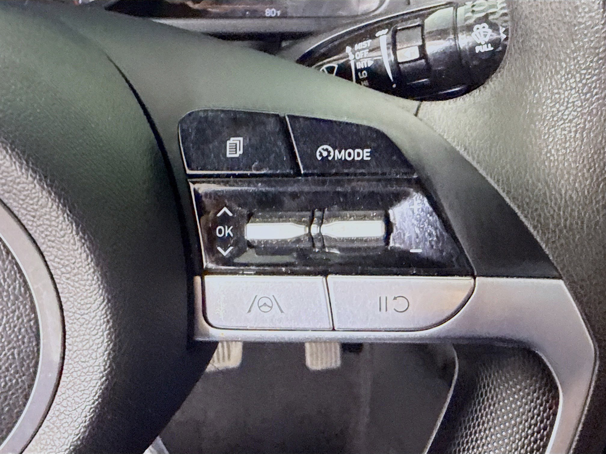 Used 2021 Hyundai Elantra SEL FWD image 15