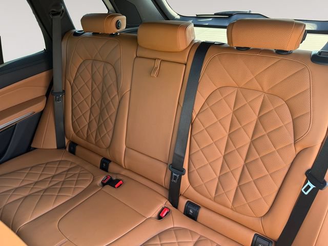 Used 2024 BMW X5 xDrive40i w/ Premium Package AWD/4WD image 13