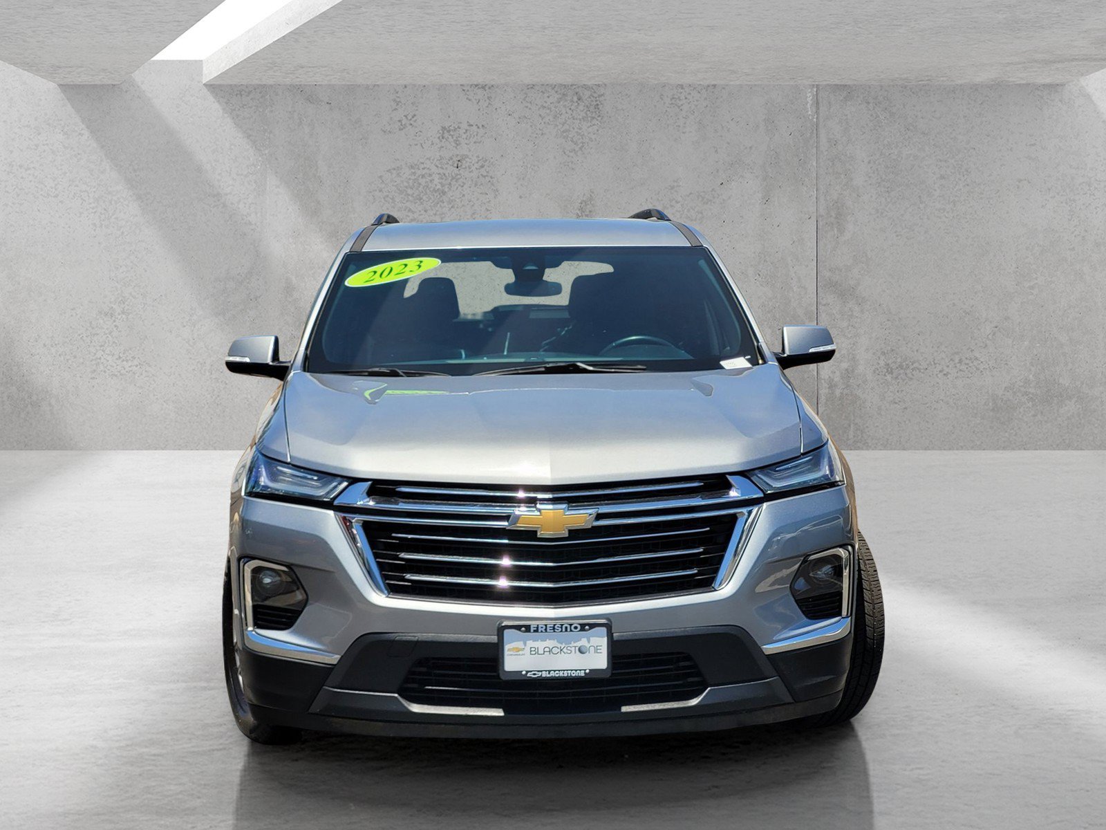 Used 2023 Chevrolet Traverse LT AWD/4WD image 3
