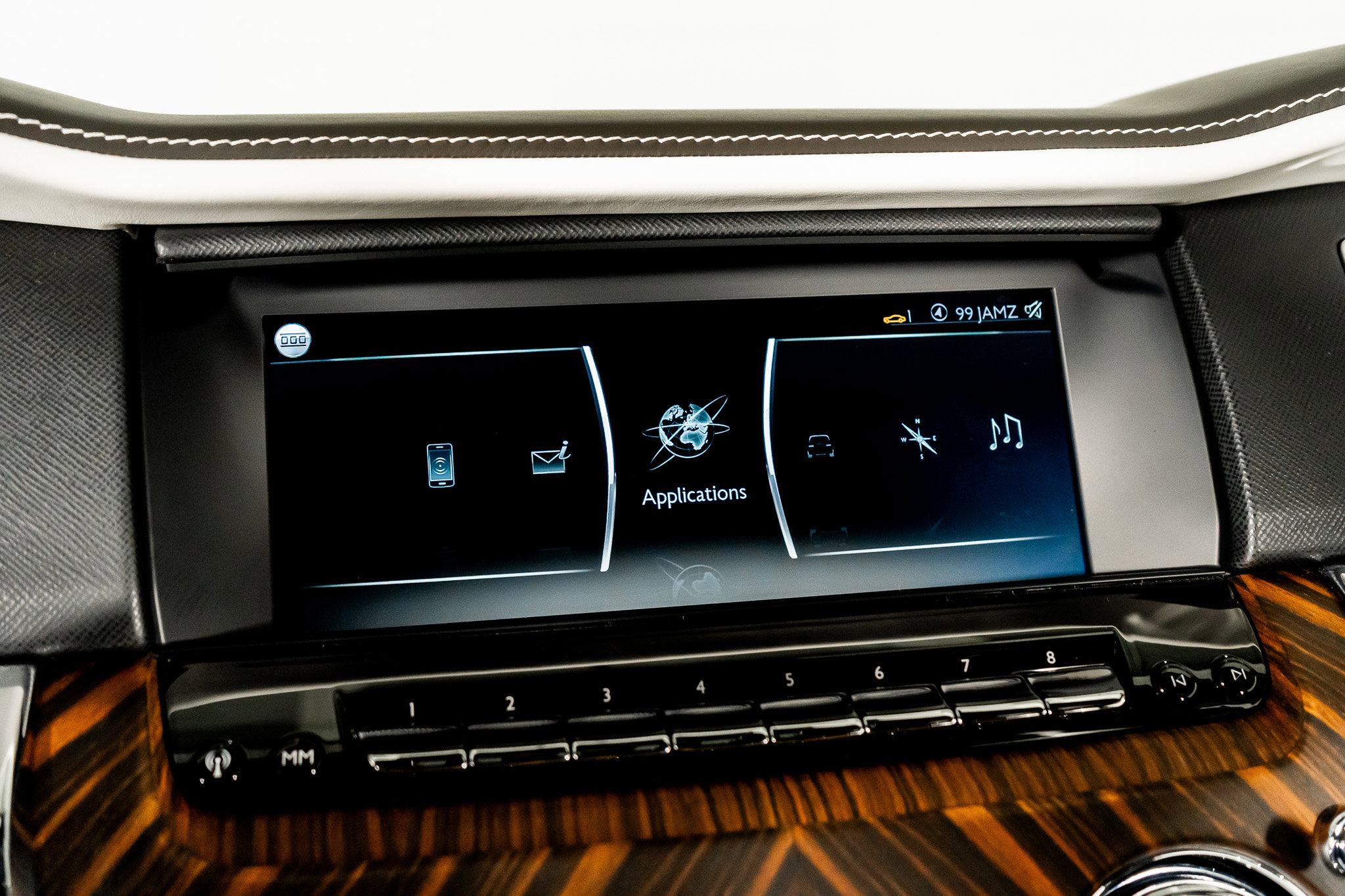 Used 2023 Rolls-Royce Cullinan w/ Cullinan Package image 43