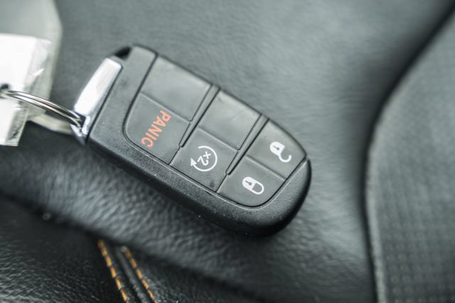 Used 2020 Jeep Compass Limited AWD/4WD image 35
