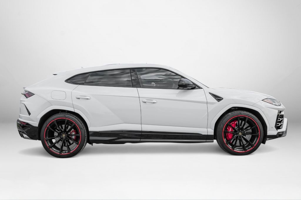 Used 2022 Lamborghini Urus image 5