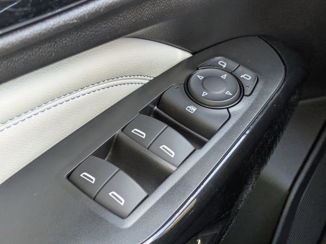 Certified 2025 Chevrolet Trax LT w/ LT Convenience Package image 29