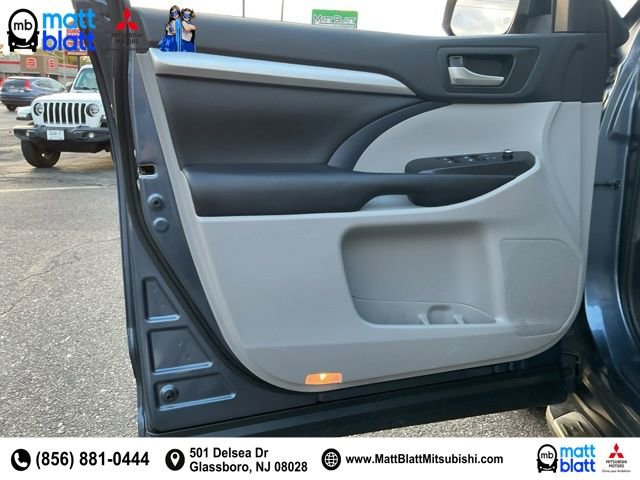 Used 2019 Toyota Highlander XLE image 21