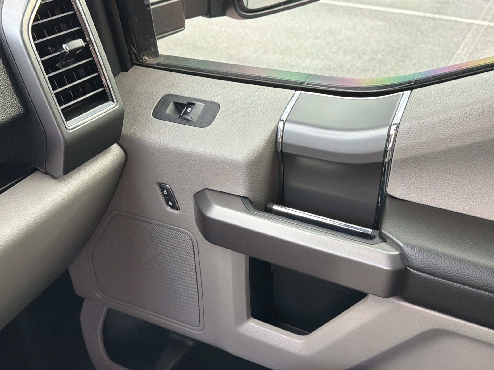 Used 2019 Ford F150 XLT w/ Equipment Group 302A Luxury AWD/4WD image 23